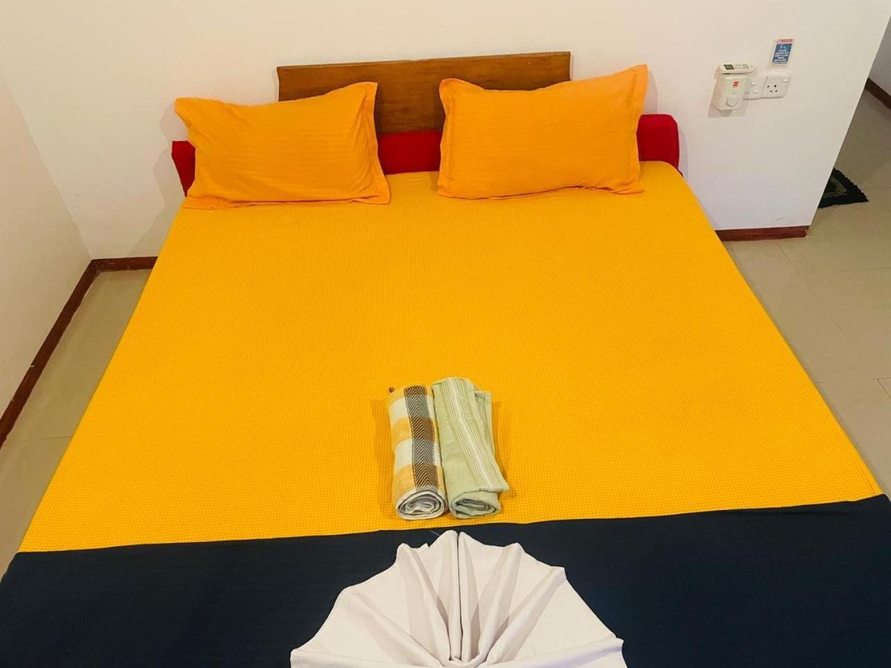 Hotel Crystal Bay Arugam Bay Habitación foto